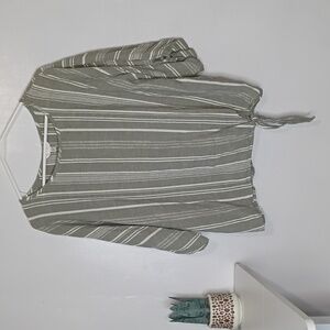Time and Tru Green & White Striped Tie Front Top — Women’s L Large